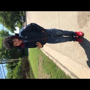 Meet your Posher, Javier